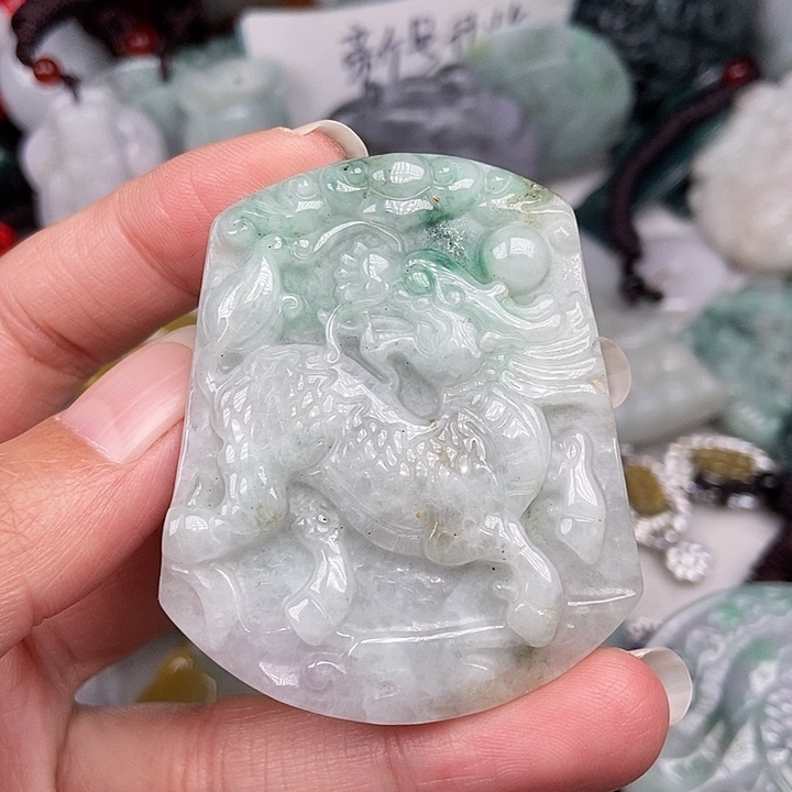 颈饰未镶嵌翡翠翡翠