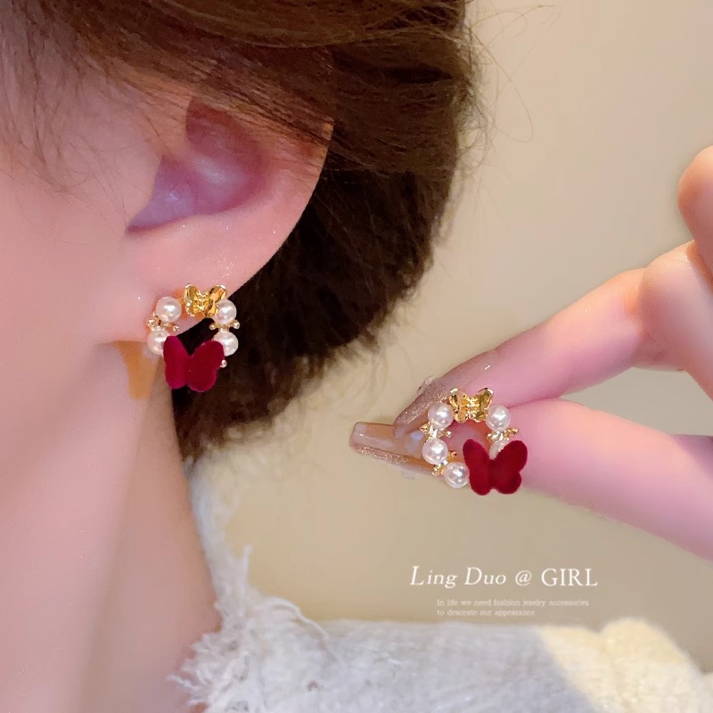 铜合金耳饰 红色蝴蝶珠珠耳钉女轻奢高级感气质秋冬耳环过年耳饰