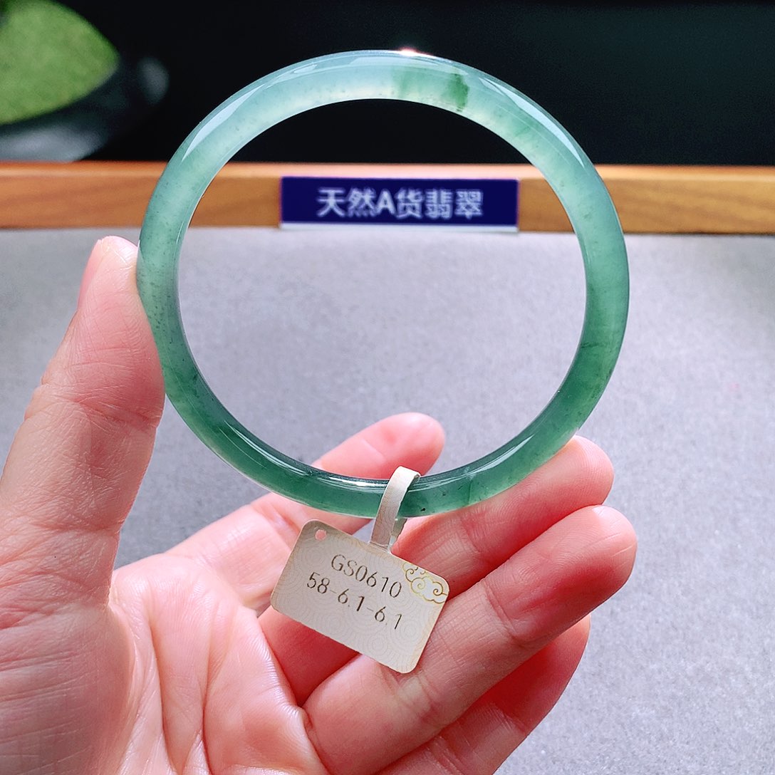 未镶嵌手镯翡翠天然翡翠手镯a货