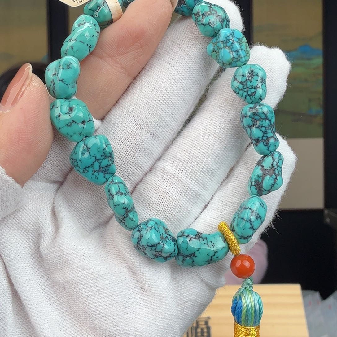 绿松石未镶嵌珠宝奇石