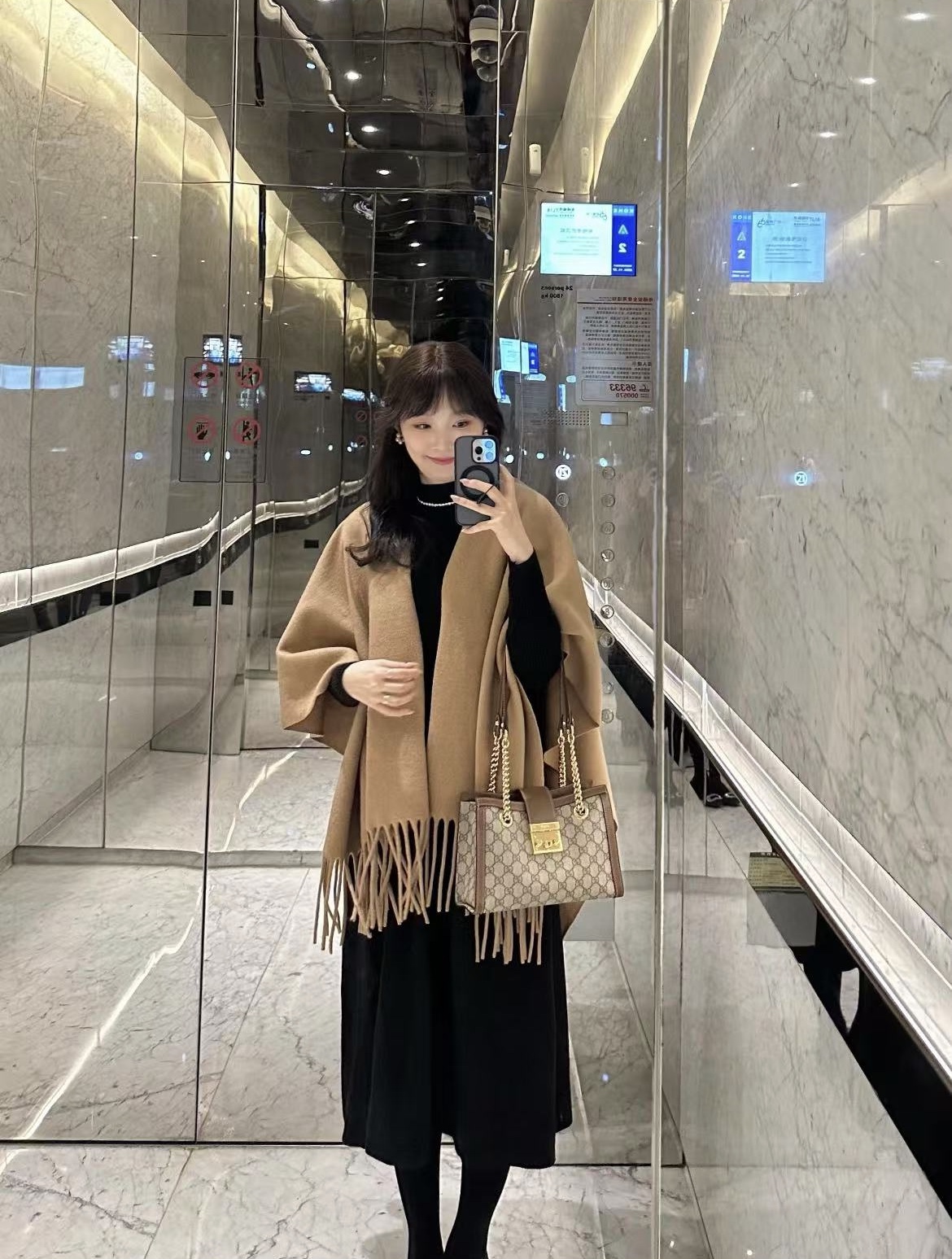 纯色披肩围脖时尚百搭女士高档冬季加厚保暖经典韩版复古长款简约