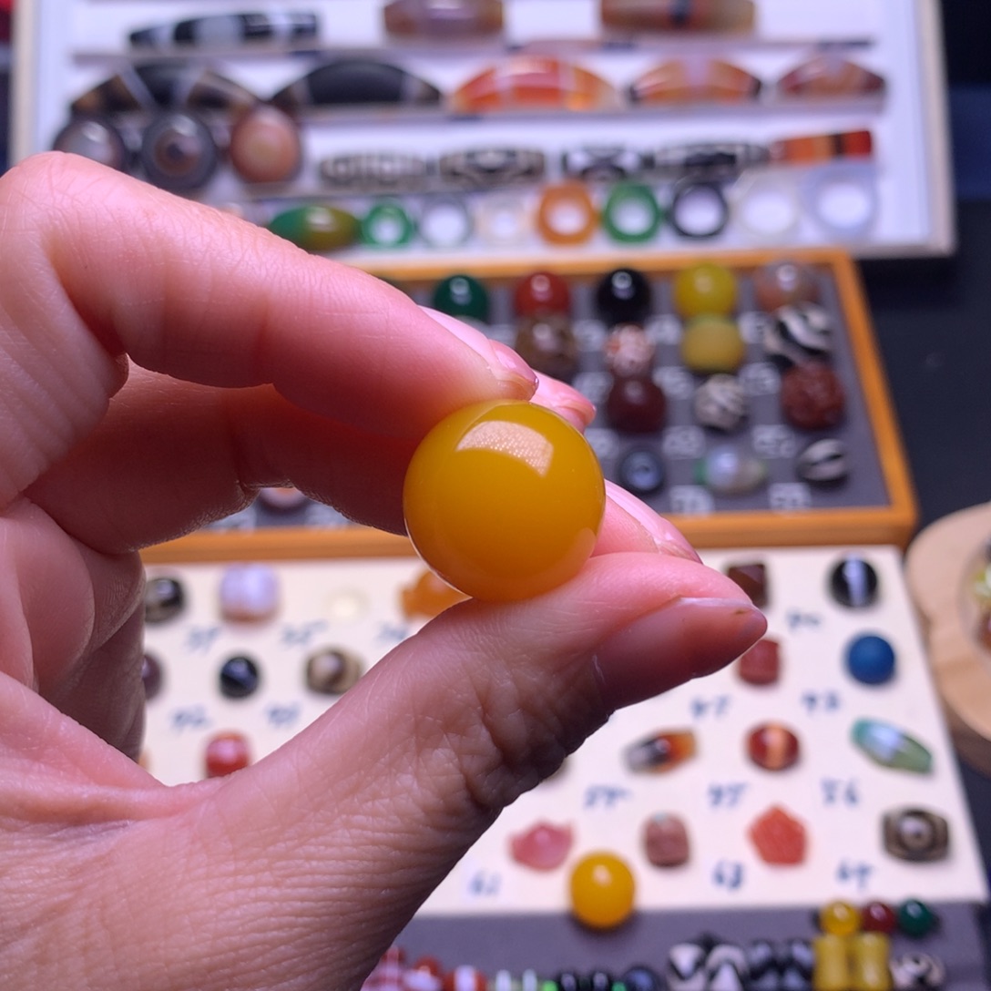 齐***锵玛瑙/玉髓未镶嵌颈饰