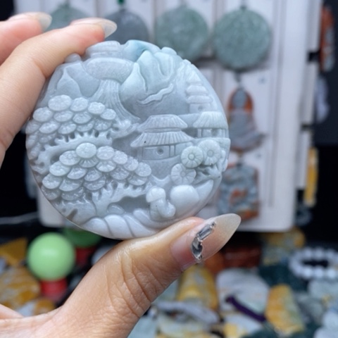 翡翠颈饰未镶嵌翡翠