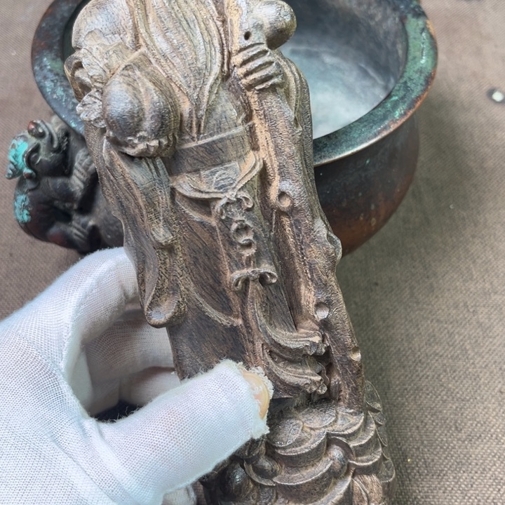 精品摆件工艺品等