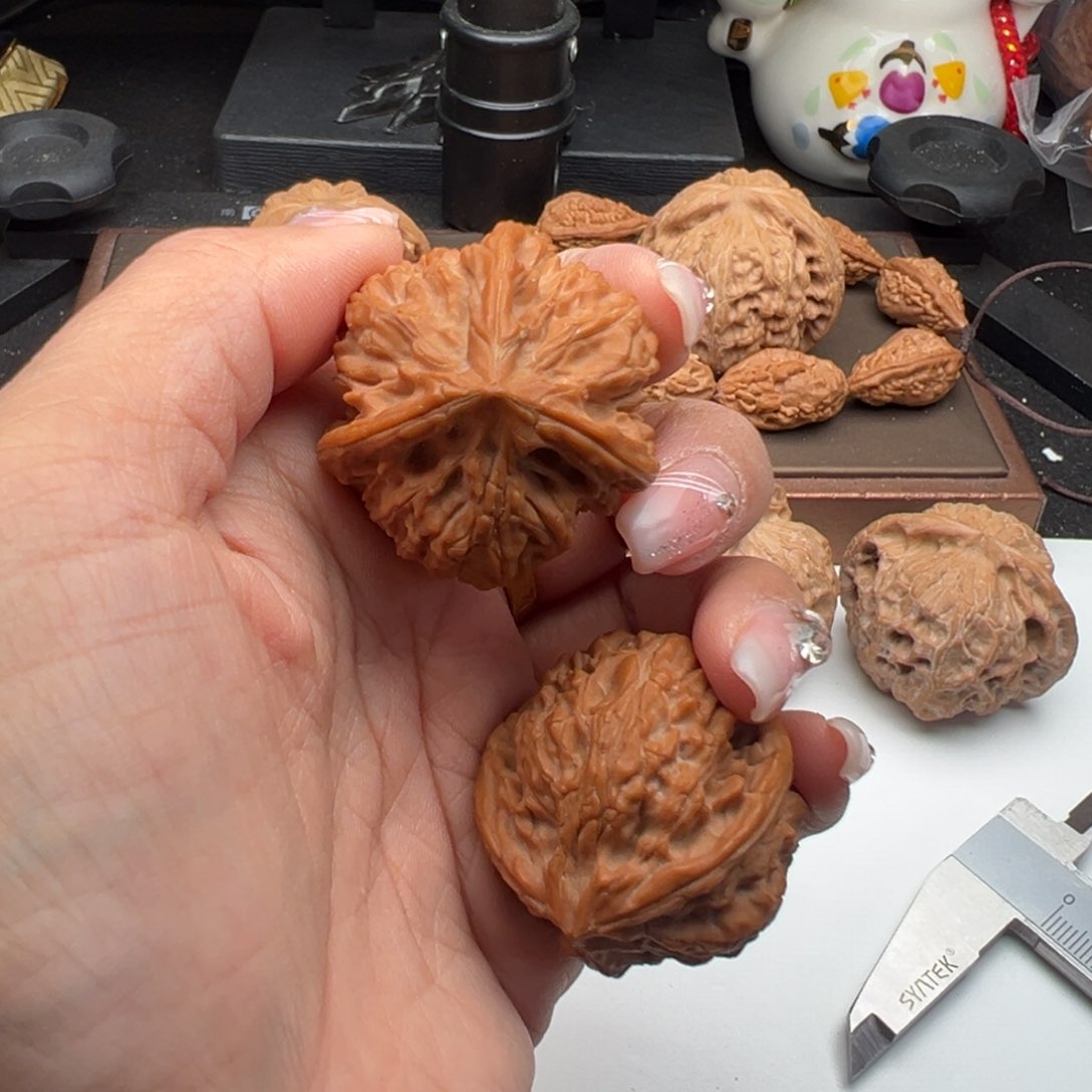 文玩核桃把件三棱