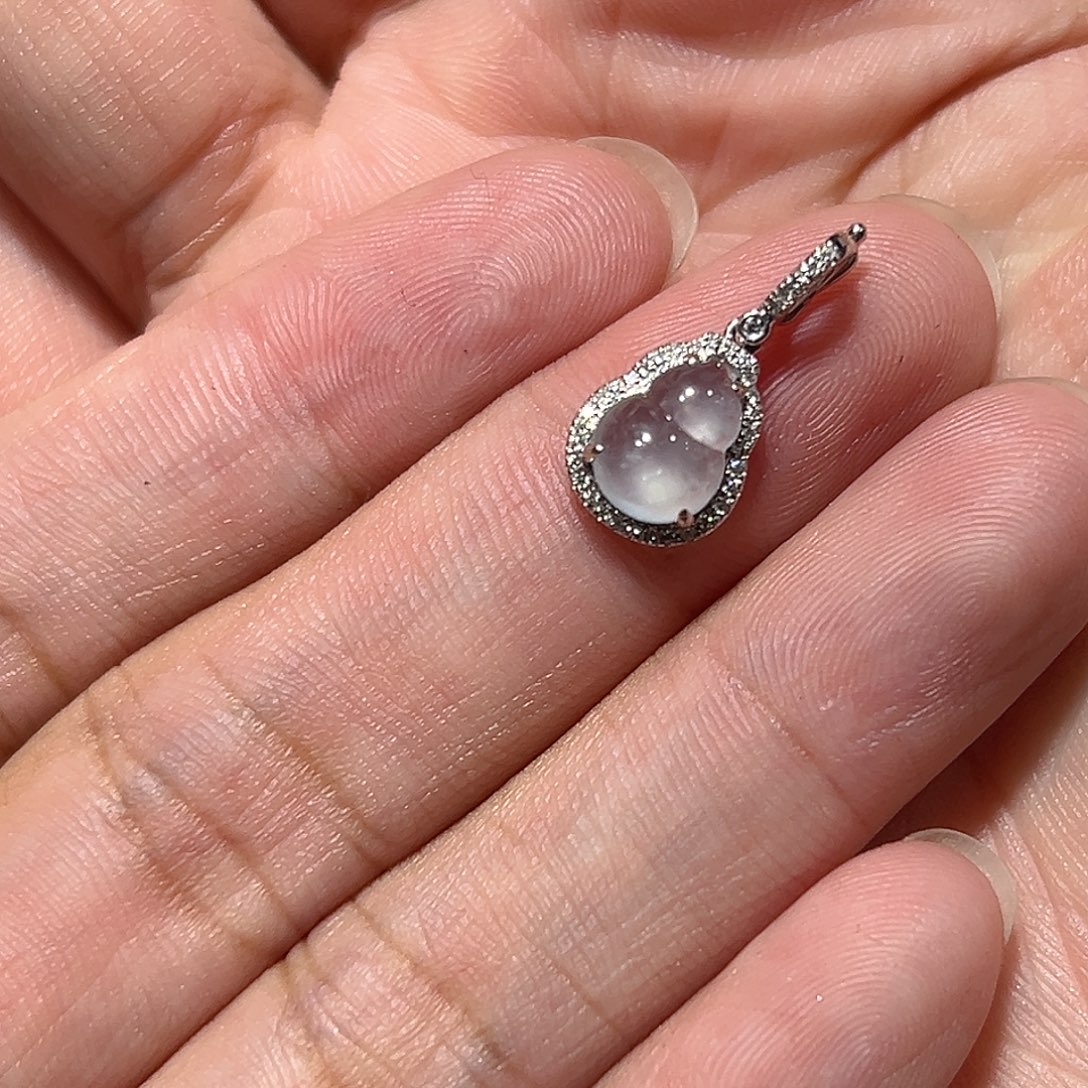 塔***天翡翠18K金镶嵌颈饰