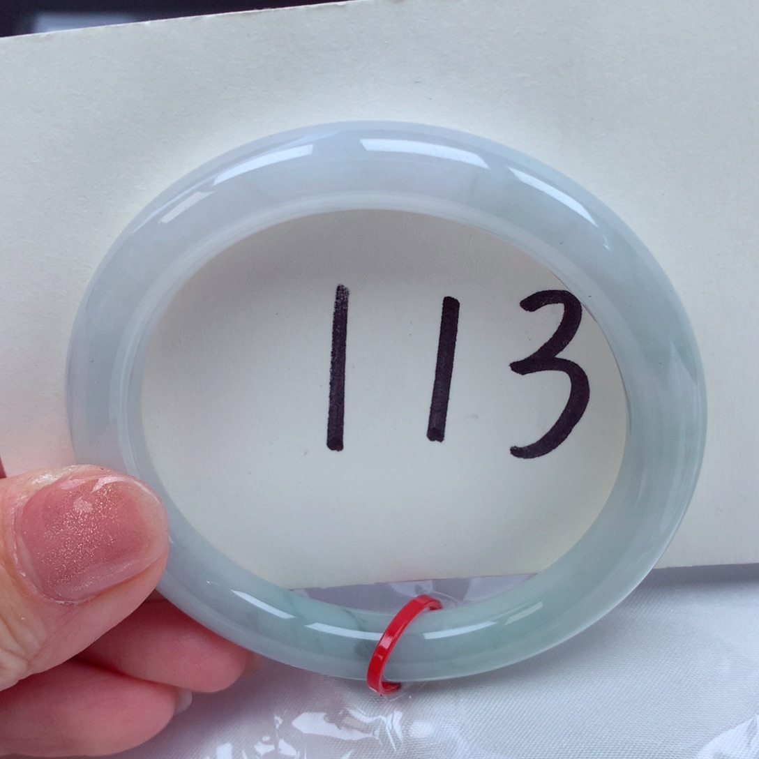 翡翠手镯未镶嵌翡翠