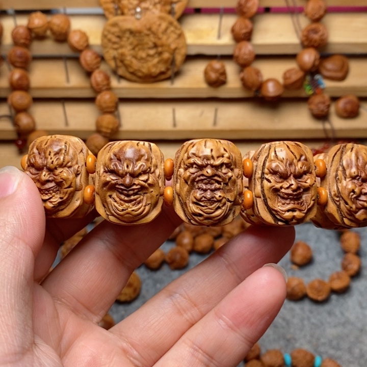 桃核雕刻恶僧手牌手串