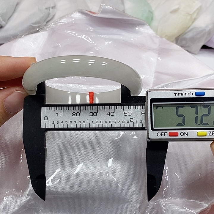 翡翠手镯未镶嵌226 