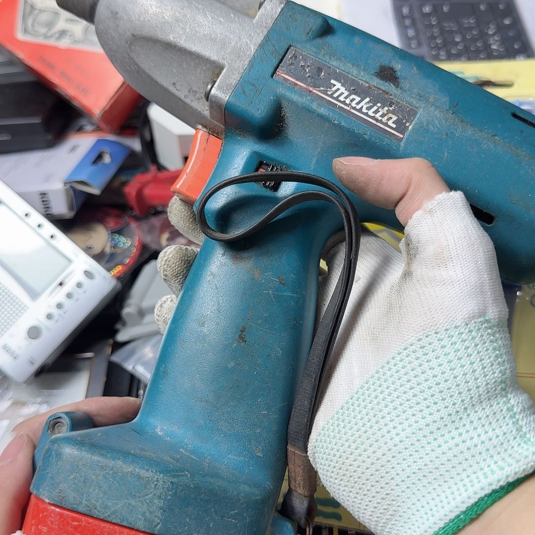 S***X中古商品，瑕疵品，不保好坏。941