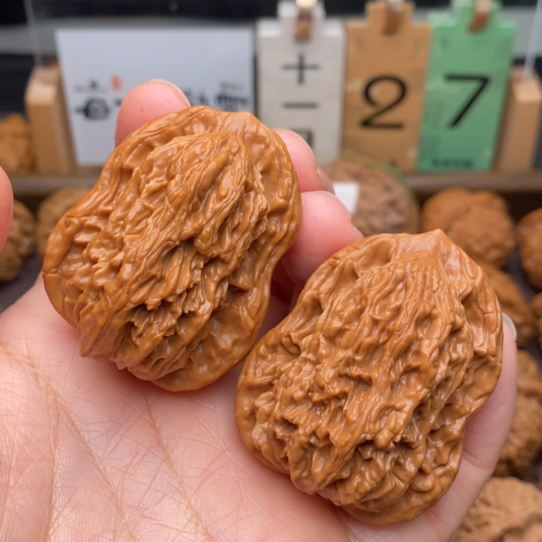 文玩核桃把件虎头葫芦异型