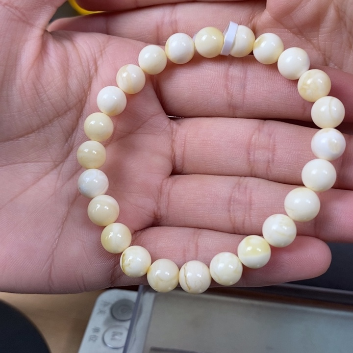 琥珀裸石未镶嵌手串