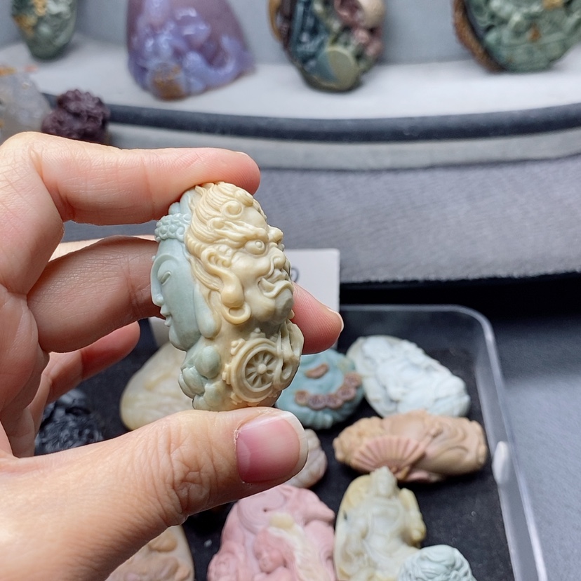 【闪购商品】定制石英质玉吊坠未镶嵌