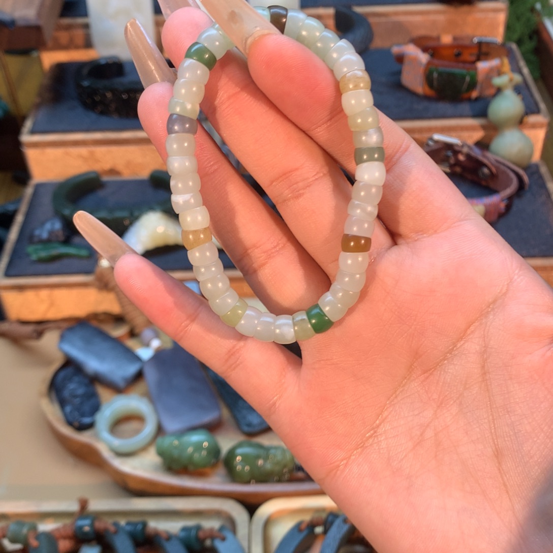 和田玉（糖玉）未镶嵌挂件