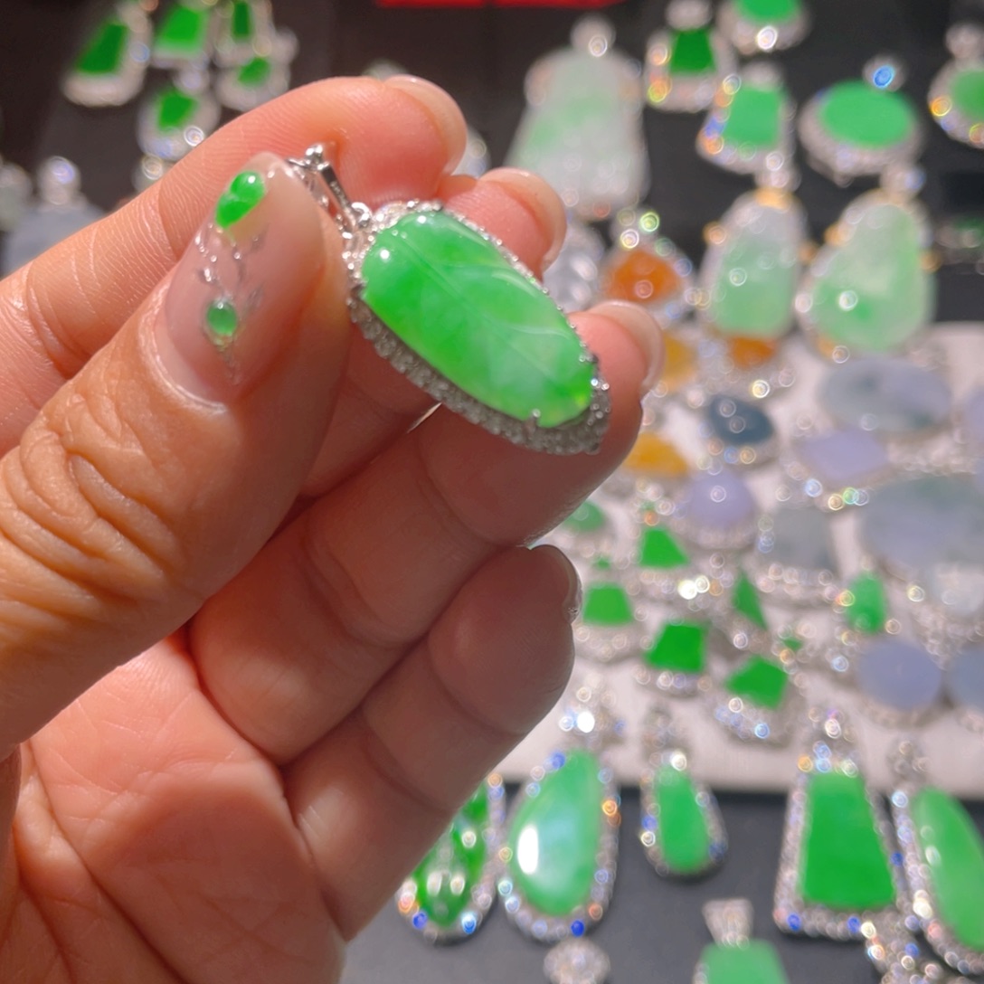 翡翠颈饰银S925镶嵌精品