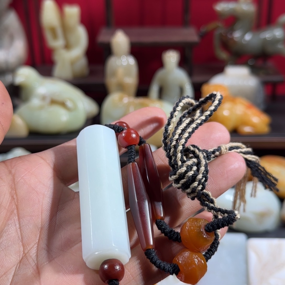 和田玉摆件未镶嵌浩**气