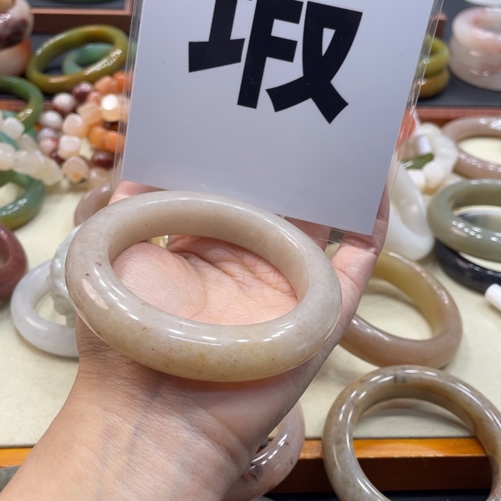 ****石英质玉未镶嵌珠宝奇石58