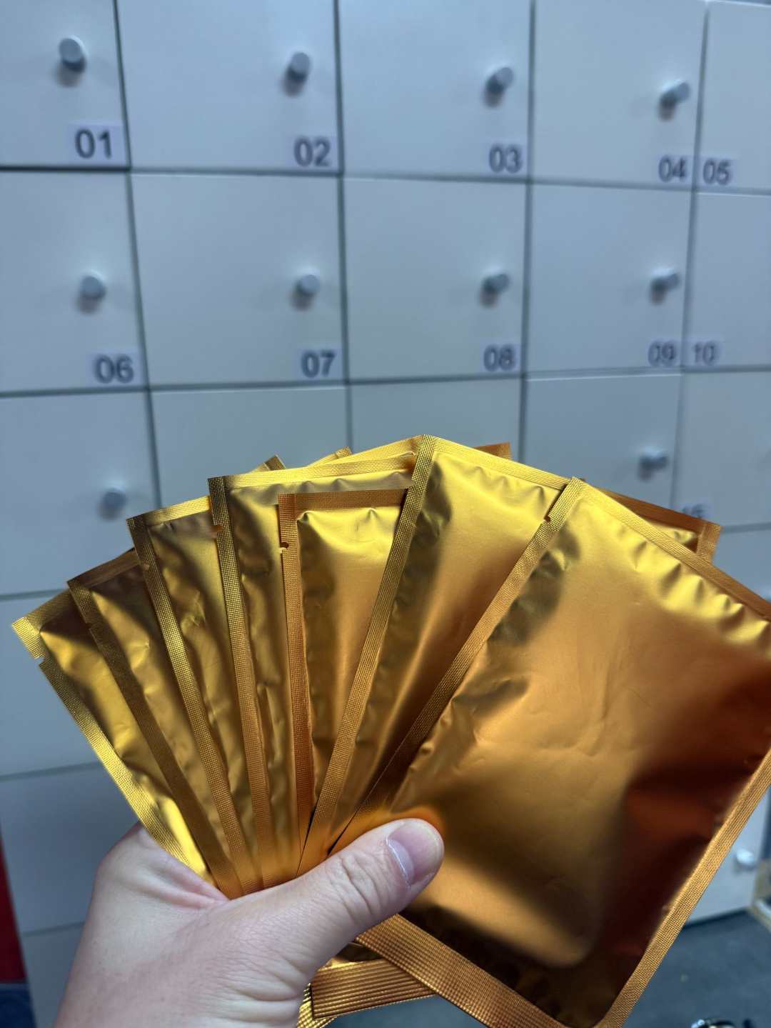 虫王虫丝卡牌 哈斯达路亚卡牌盲盒