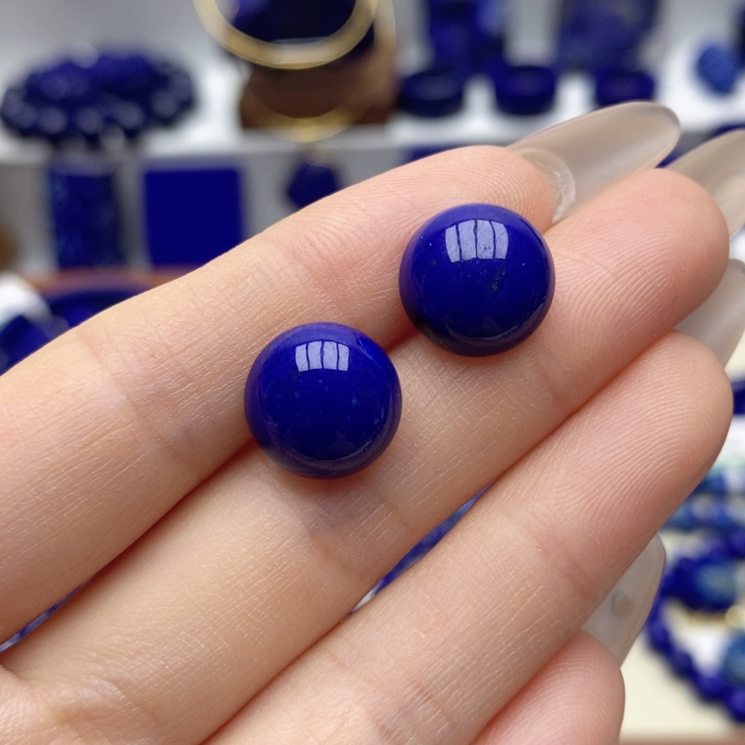 青金石未镶嵌耳饰