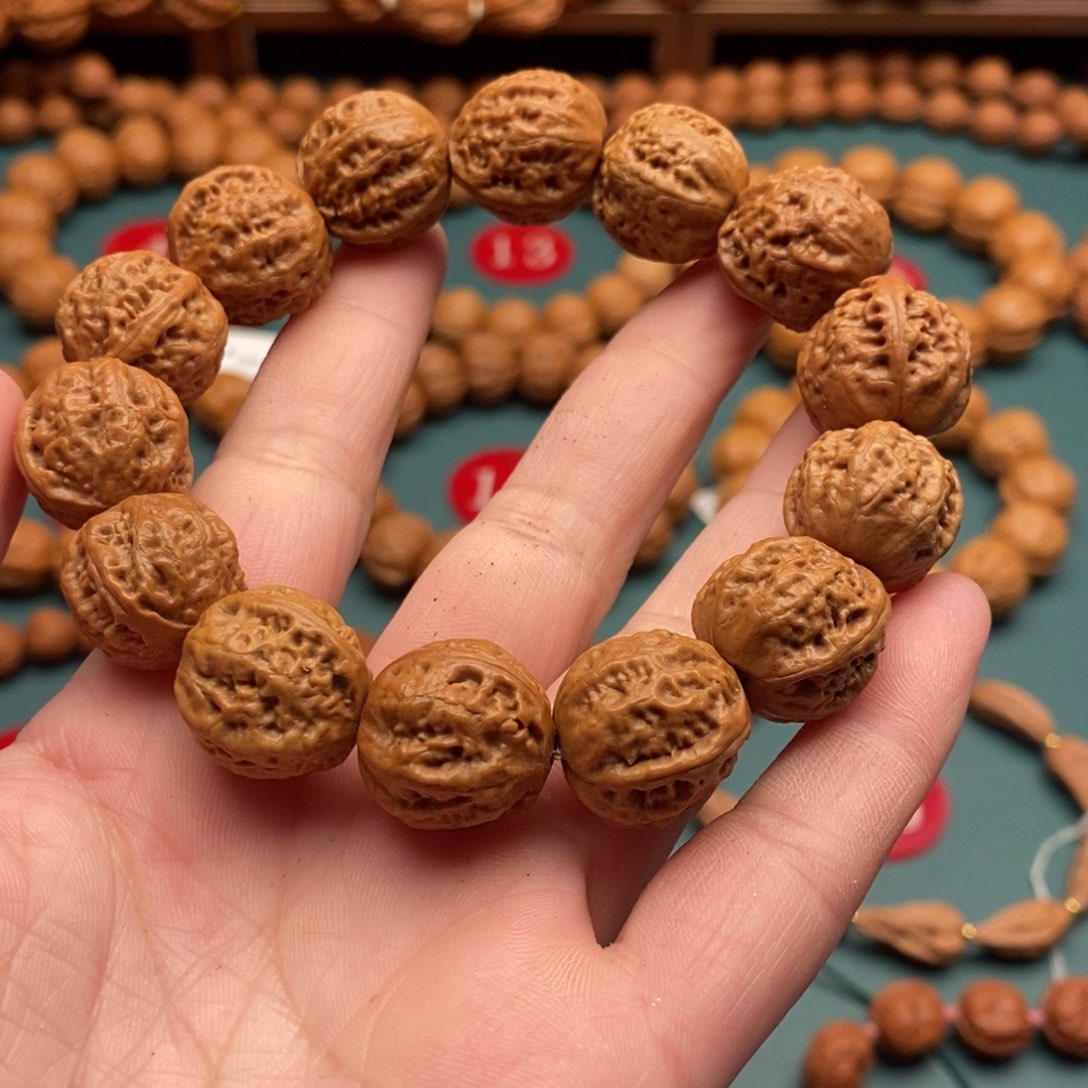 文玩核桃手串18尺寸龙脊