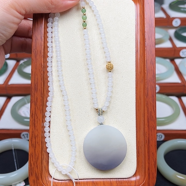 和田玉吊坠(赠链)未镶嵌