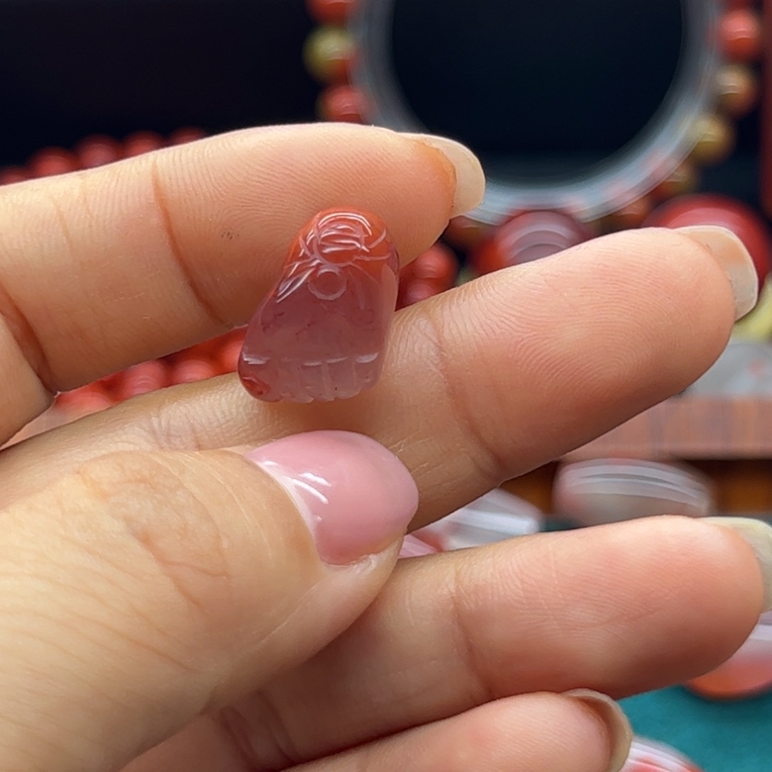 我****南红玛瑙未镶嵌配饰