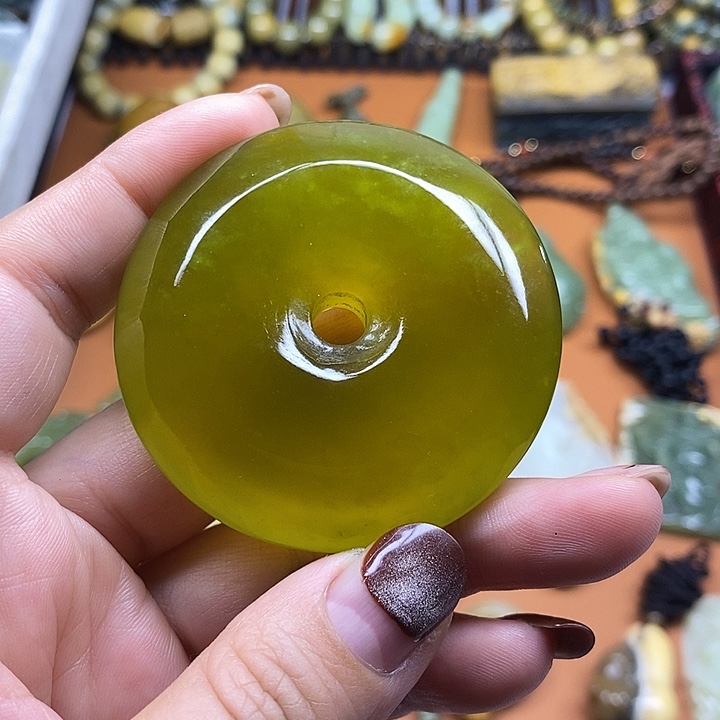 旺***圳透闪石-蛇纹石玉未镶嵌项链