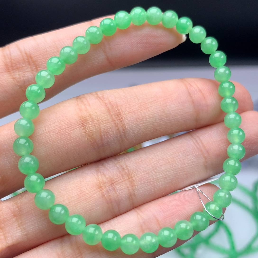 翡翠手链未镶嵌卡