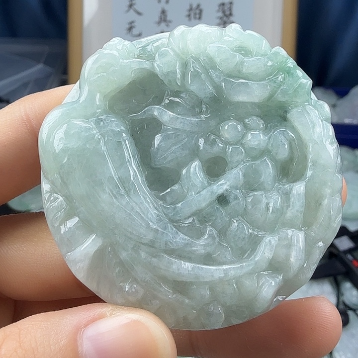 翡翠未镶嵌颈饰翡翠