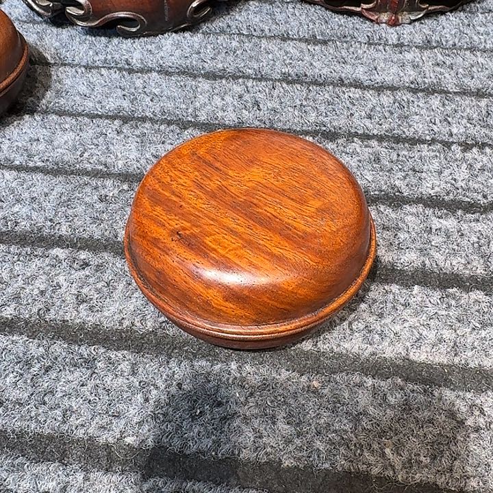 有***）胭脂盒一个……………………