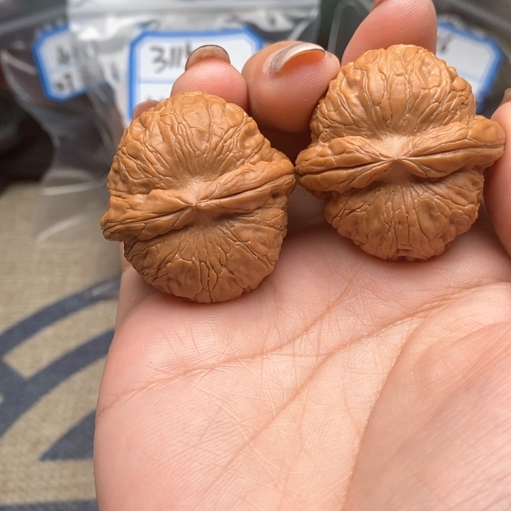 猴头核桃吊坠2033号全品元宝37+