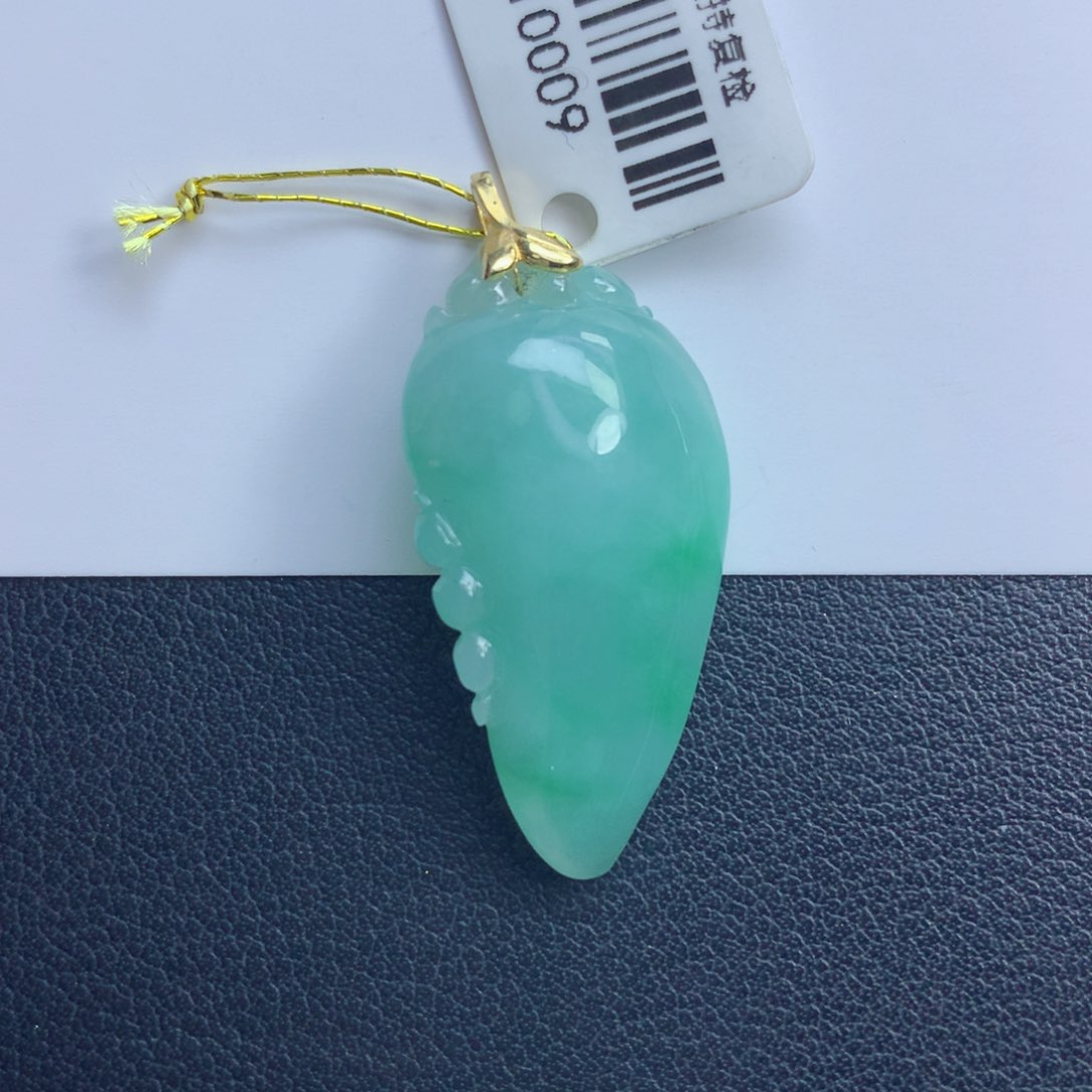 翡翠颈饰未镶嵌福瓜