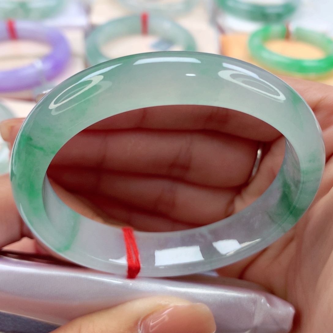 翡翠手镯（贵妃镯）未镶嵌师妹