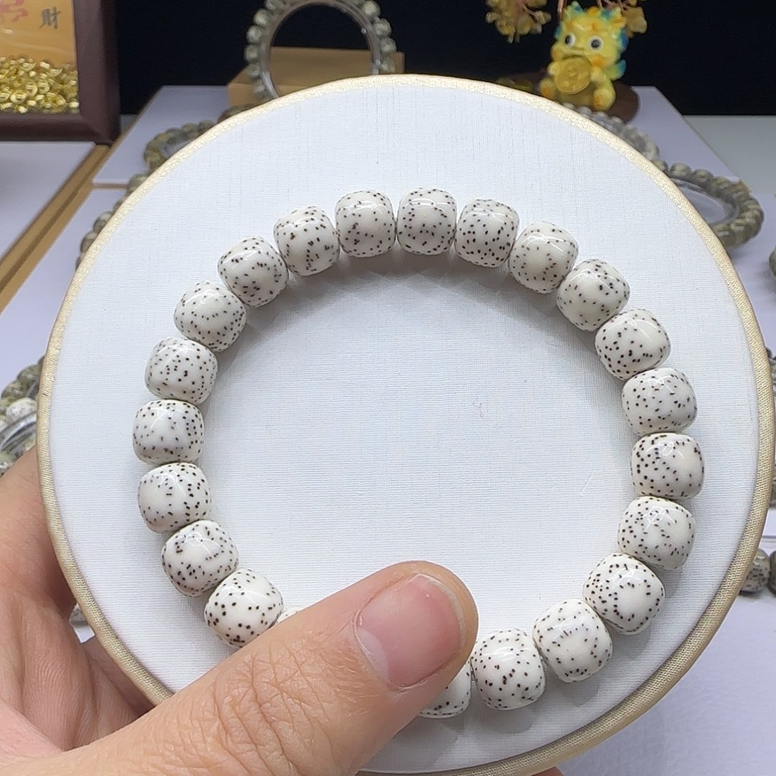 爱***玩吊坠星月菩提星月菩提