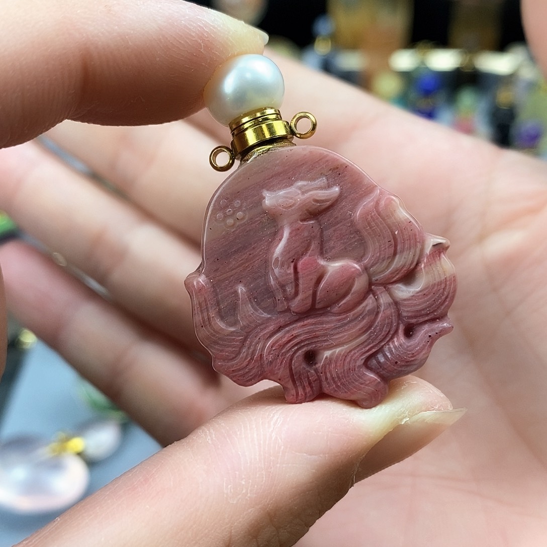 查罗石颈饰合金天然