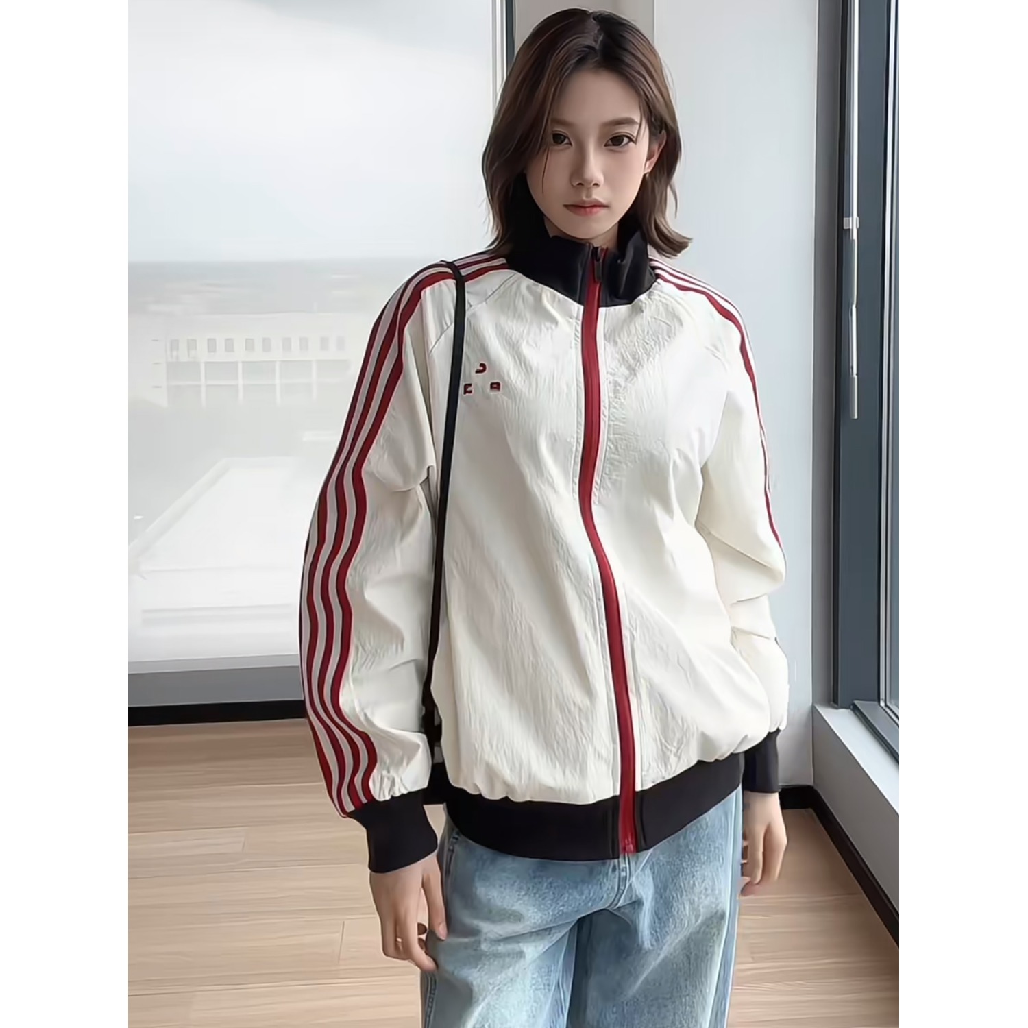 秋季美式复古休闲运动休闲立领外套女宽松廓形撞色简约三杠夹克潮