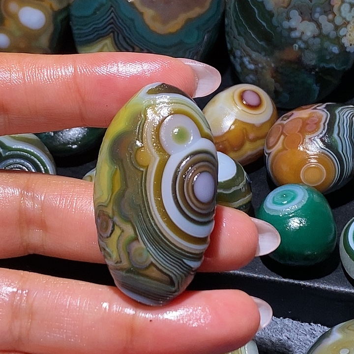 玛瑙/玉髓未镶嵌珠宝奇石15