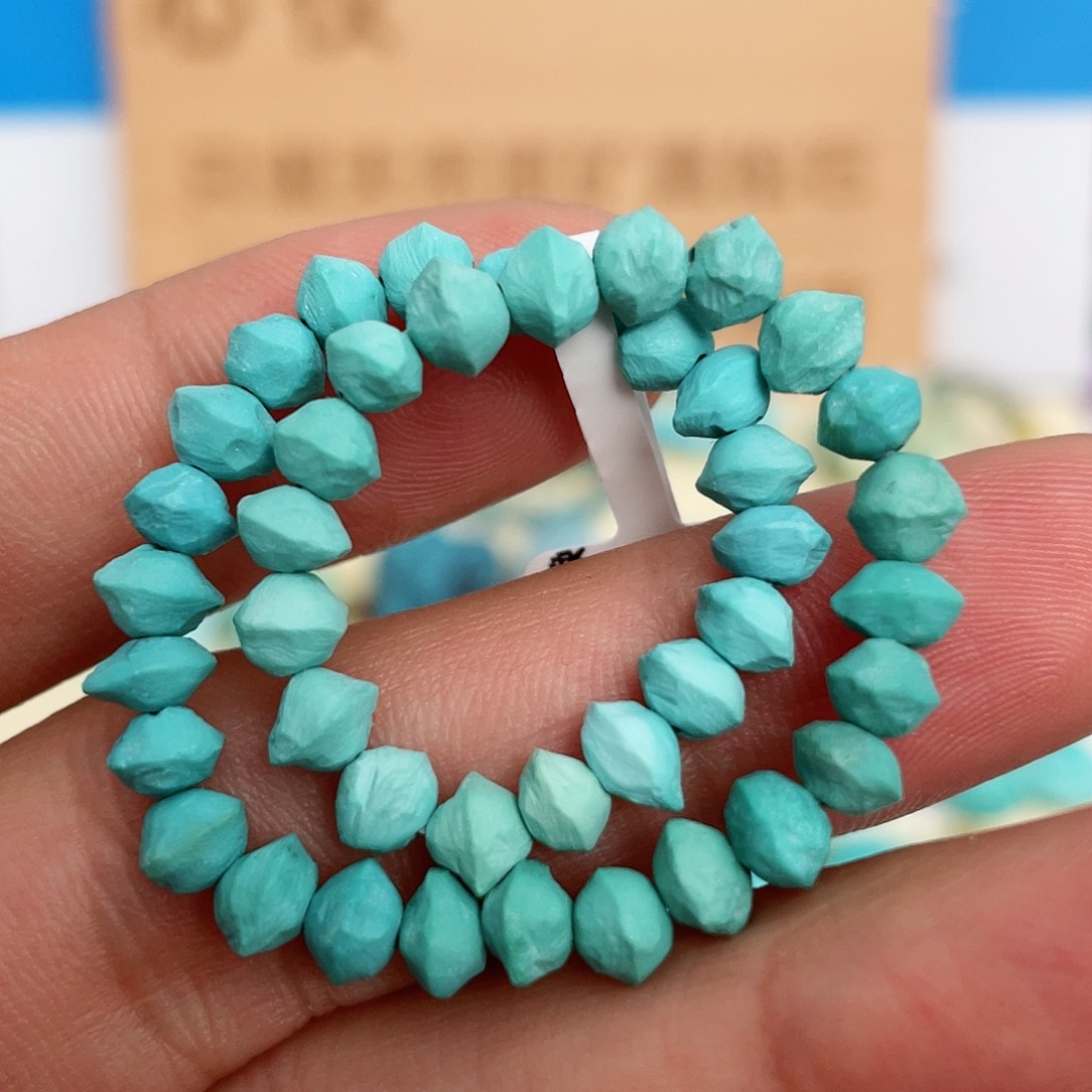 绿松石配饰未镶嵌