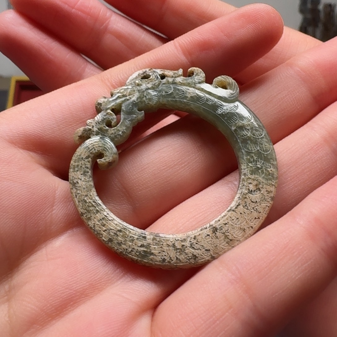 金***人和田玉未镶嵌挂件