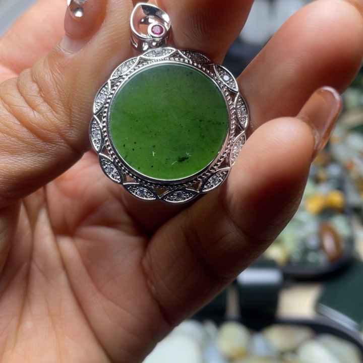 和田玉未镶嵌珠宝半成品