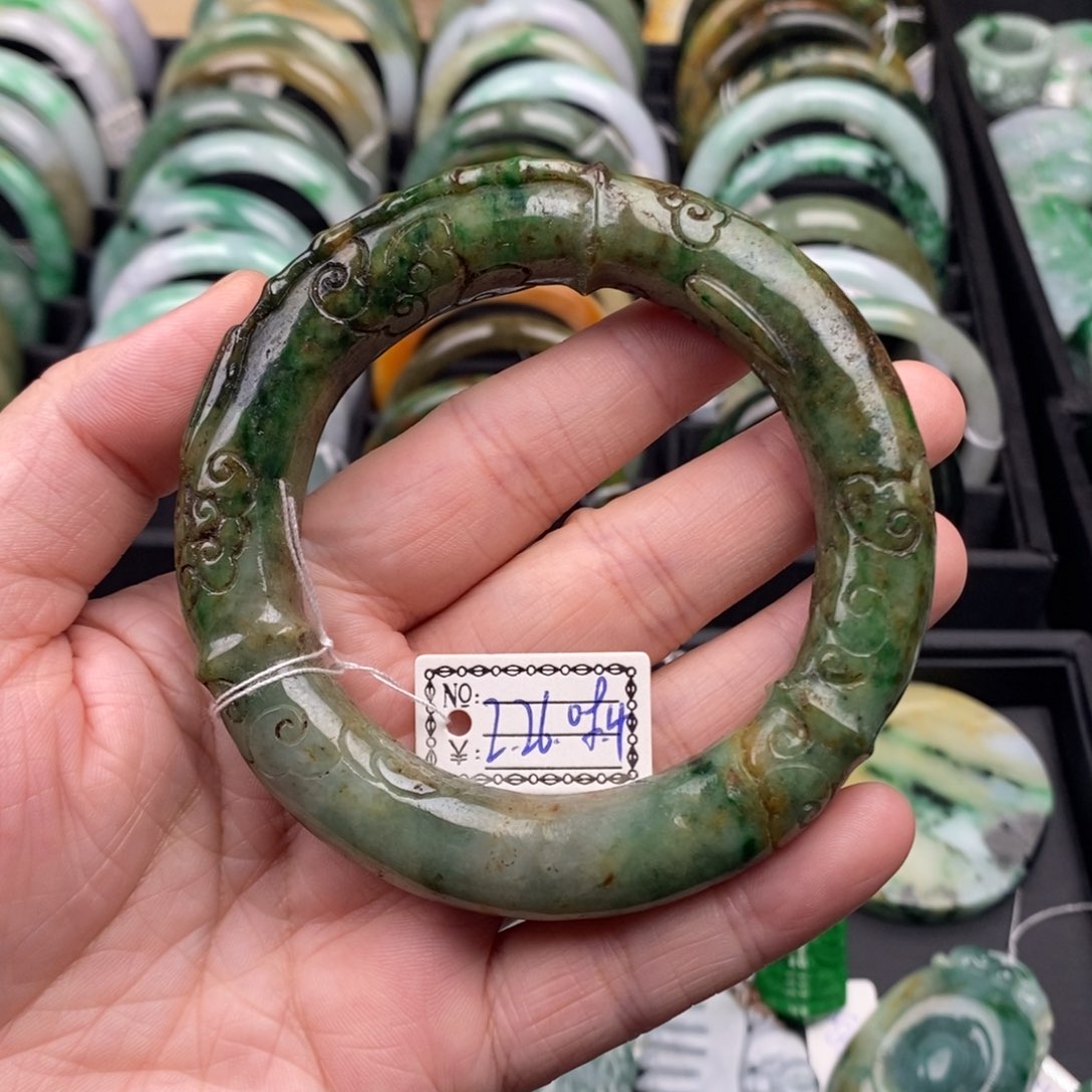 翡翠颈饰未镶嵌58.6圈口7号