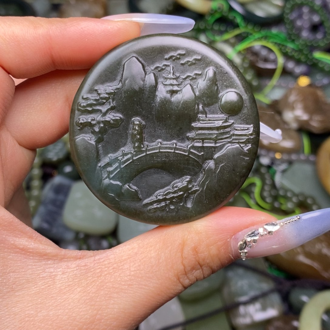 和田玉颈饰未镶嵌