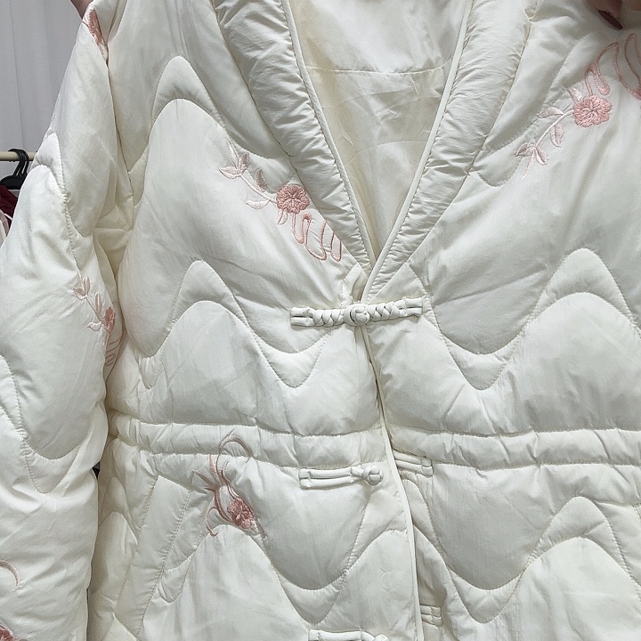 7708白色大号外套