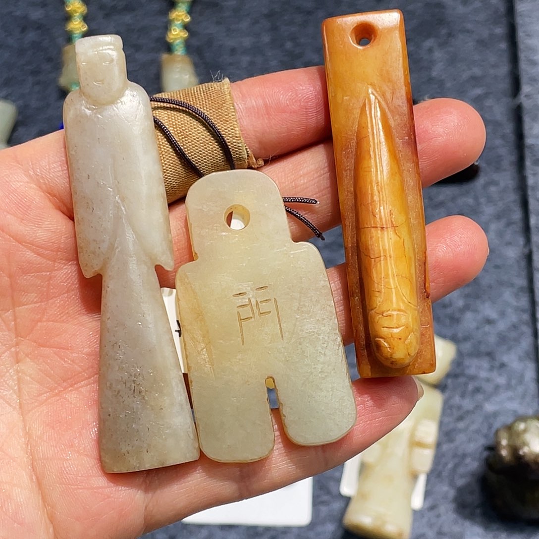 和田玉（糖玉）颈饰未镶嵌