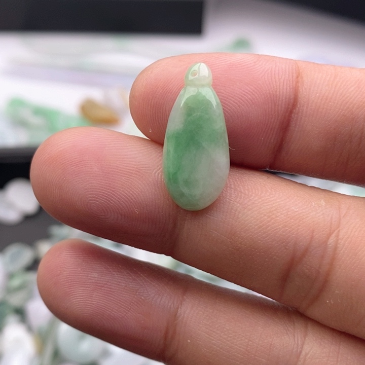 晚***安翡翠未镶嵌吊坠(不含链)
