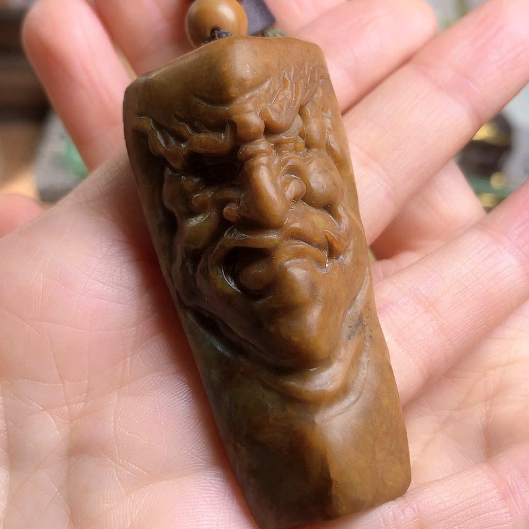 岫岩河磨玉（透闪石质玉）未镶嵌把件