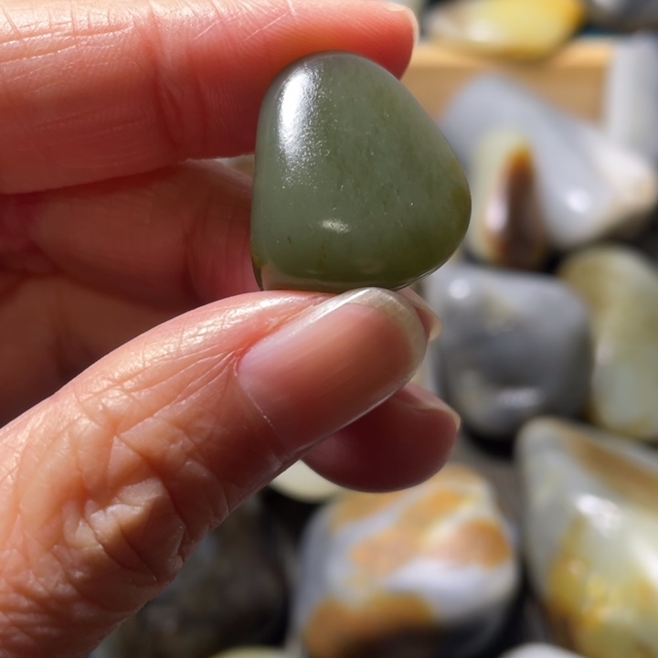 和田玉未镶嵌颈饰2