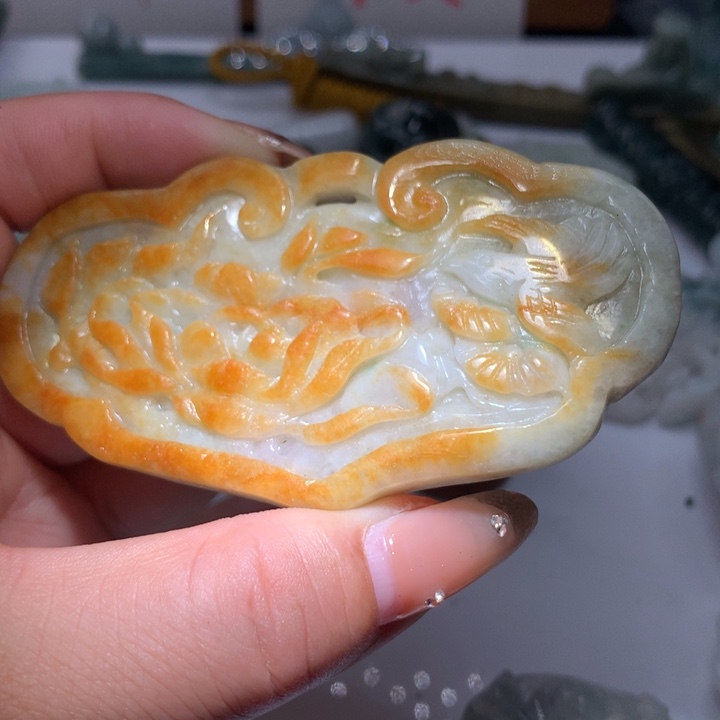 翡翠未镶嵌颈饰保真天然A货翡翠