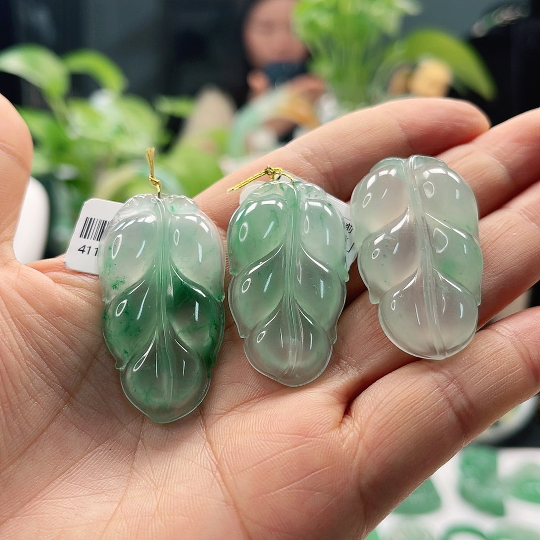 石英质玉颈饰未镶嵌