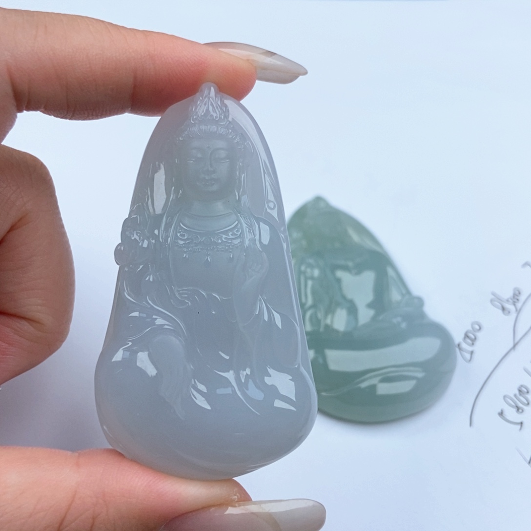 翡翠颈饰未镶嵌观音